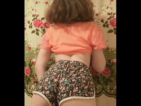❤️ सेक्सी तरुण बेब कॅमेऱ्यात तिची चड्डी काढत आहे ❤️❌ गुदद्वारासंबंधीचा अश्लील  ❌️